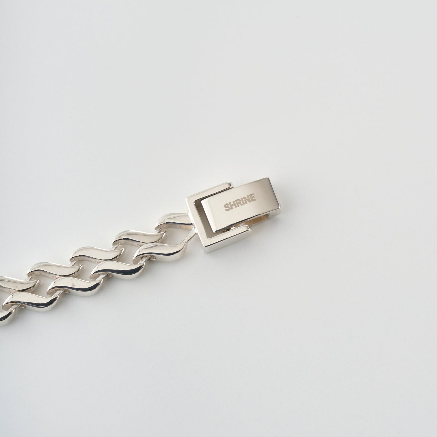 S LOGO BRACELET - SHORT